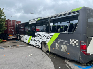 Accident de la circulation grave impliquant un bus et un camion à Pommerlach